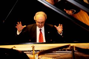 NezaEmi 560edlow.jpg