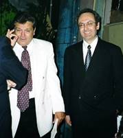 Un grupo de hombres con traje formal

Descripci�n generada autom�ticamente