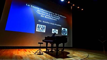 Una pantalla de televisi�n encendida

Descripci�n generada autom�ticamente